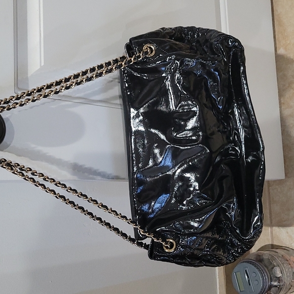 Chanel black patent rock & chain. Authentic. In excellent condition. - Picture 3 of 11